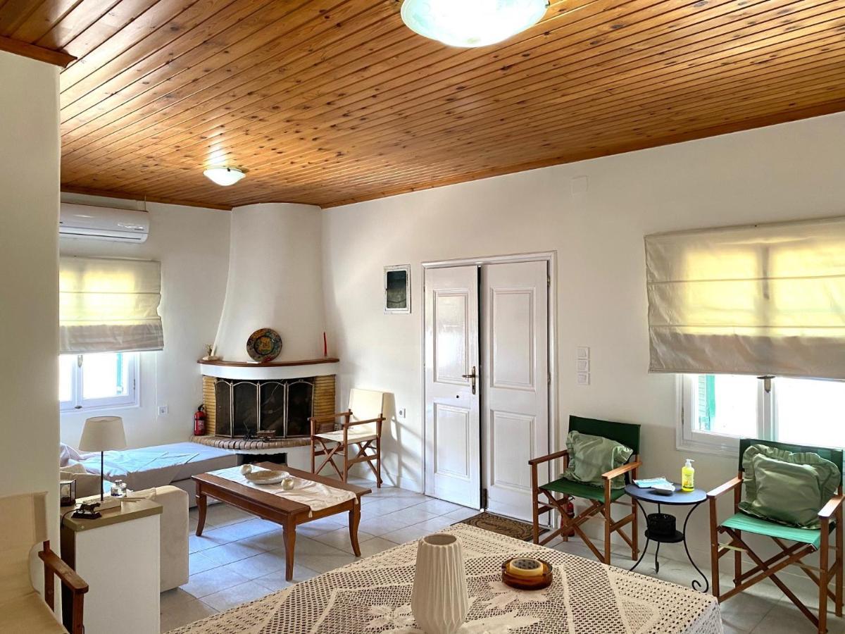 Lena'S Traditional Villa Agia Efimia 外观 照片